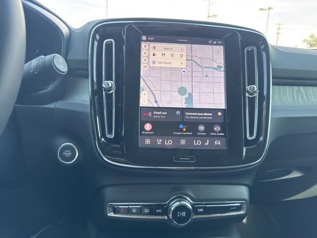 New 2026 Volvo XC40 B5 Core AWD/4WD image 23