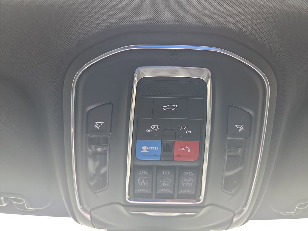 Used 2025 Jeep Wagoneer S Limited image 24