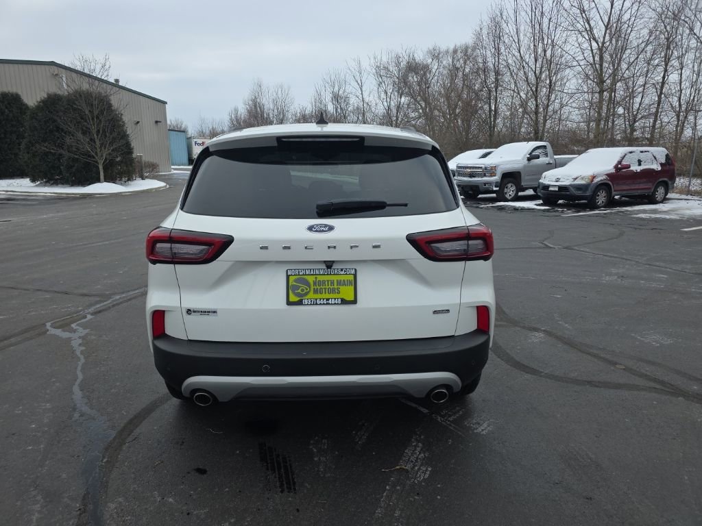 Used 2024 Ford Escape SE image 6