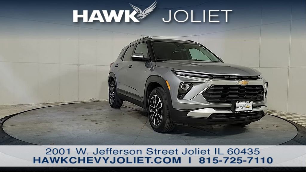 Used 2025 Chevrolet TrailBlazer LT AWD/4WD image 9