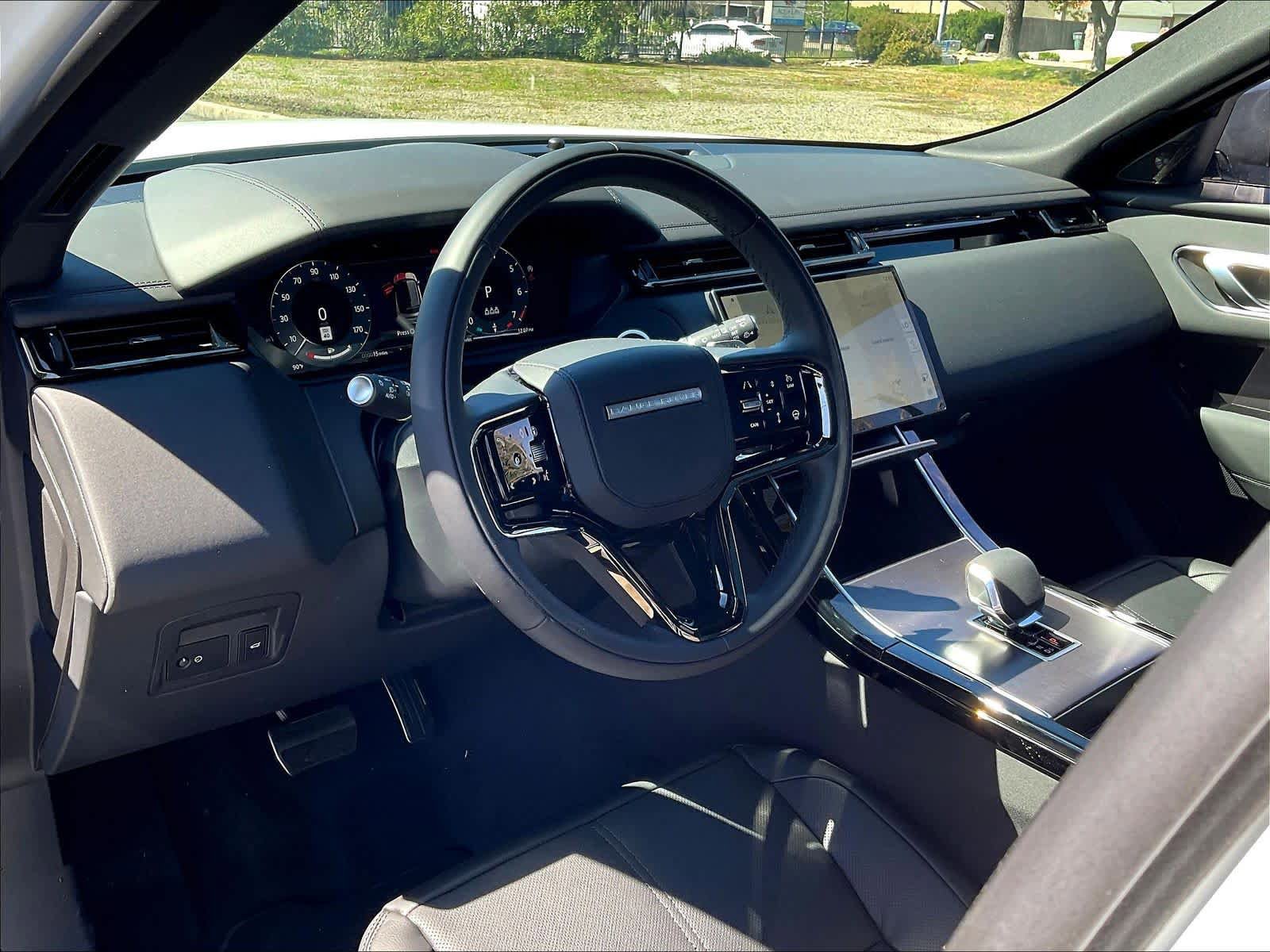 New 2026 Land Rover Range Rover Velar Dynamic SE AWD/4WD image 8