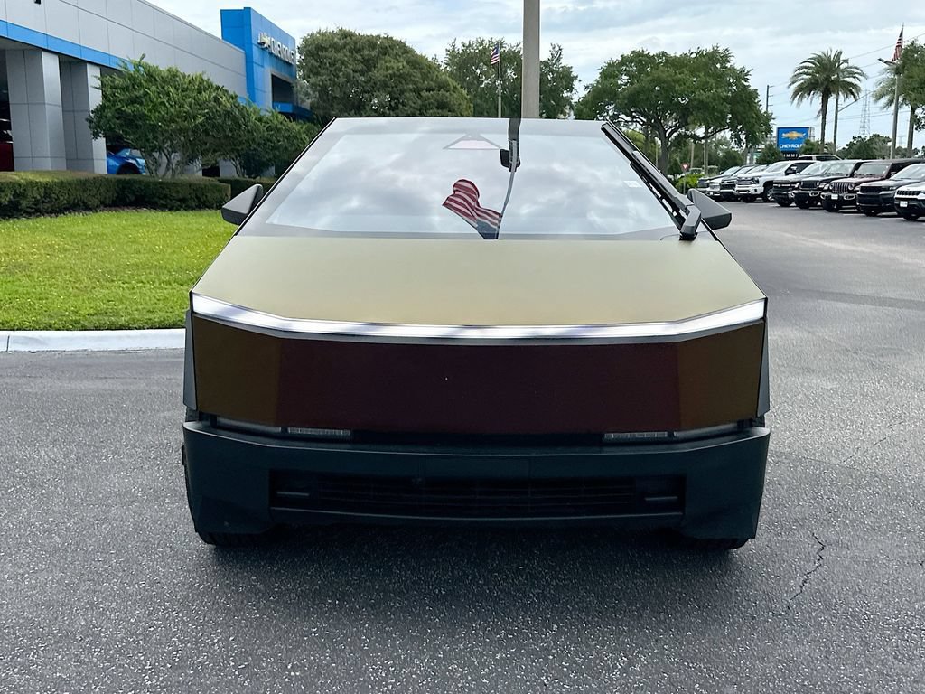 Used 2024 Tesla Cybertruck AWD Crew Cab image 2