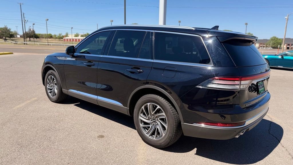 Used 2023 Lincoln Aviator AWD image 8