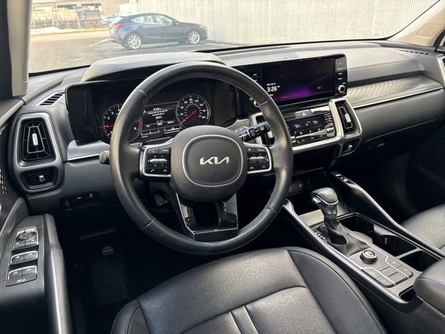 Certified 2022 Kia Sorento S w/ Panoramic Sunroof Package image 31
