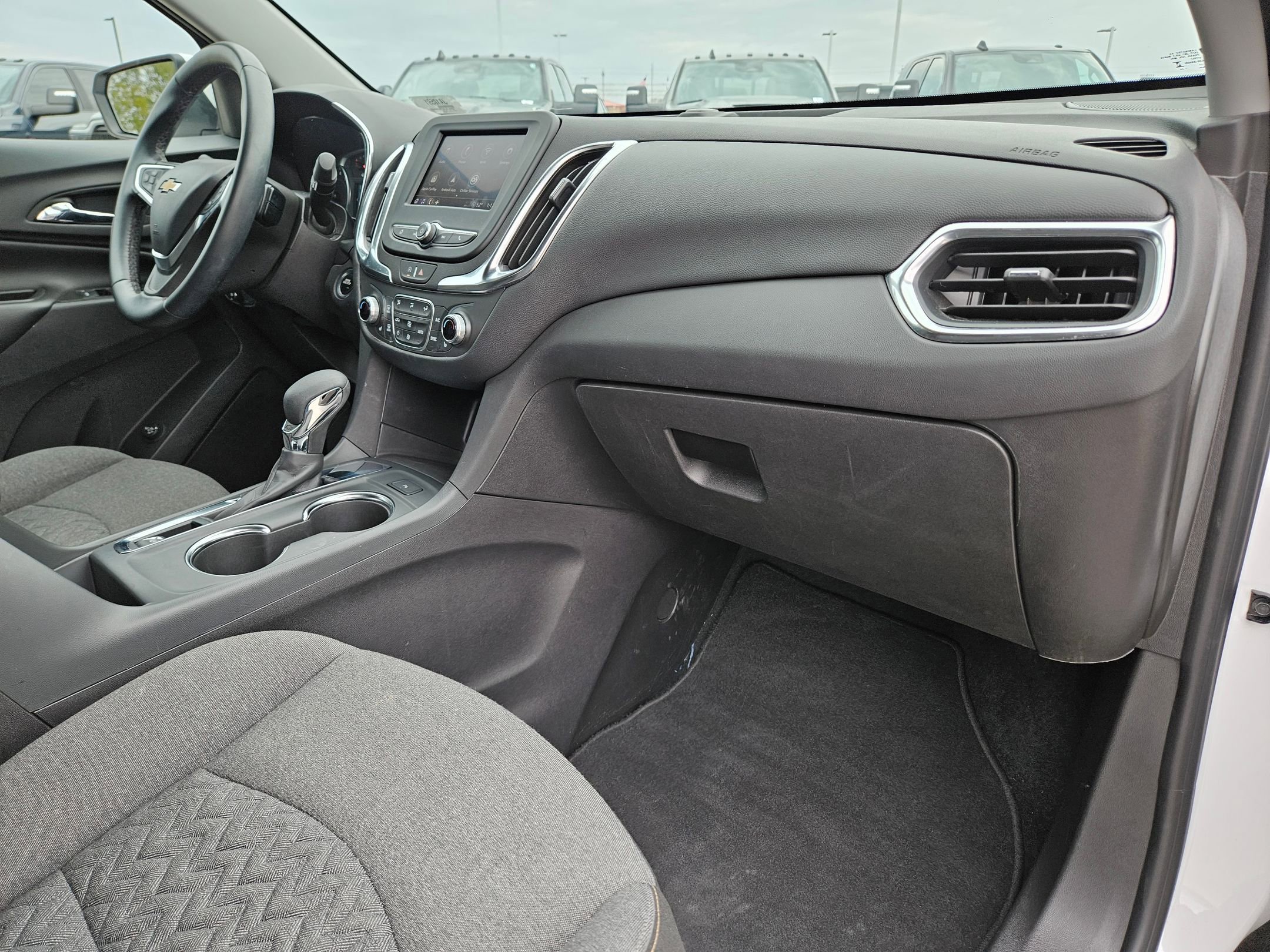 Used 2024 Chevrolet Equinox LT image 28