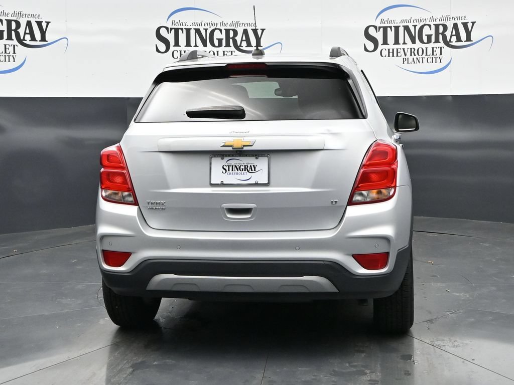 Used 2020 Chevrolet Trax LT w/ Driver Confidence Package FWD image 6
