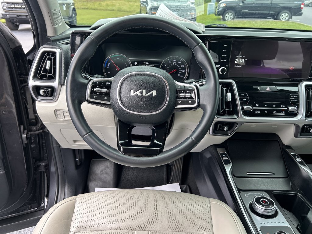 Used 2023 Kia Sorento EX AWD/4WD image 18