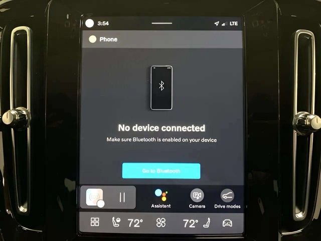 Used 2025 Volvo XC40 B5 Plus image 45