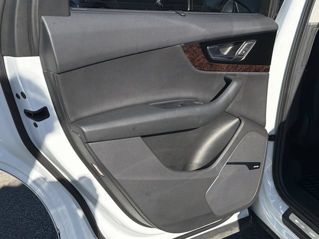 Used 2018 Audi Q7 3.0T Prestige w/ Prestige Package AWD/4WD image 25