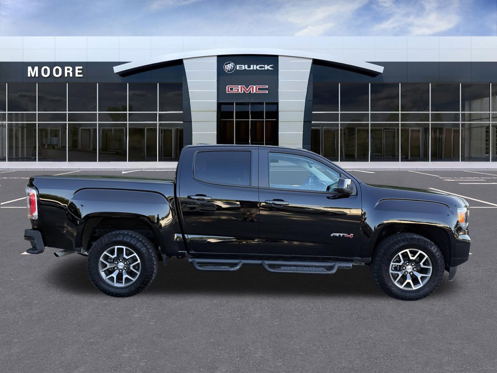 Used 2022 GMC Canyon AT4 w/ Trailering Package AWD/4WD image 2