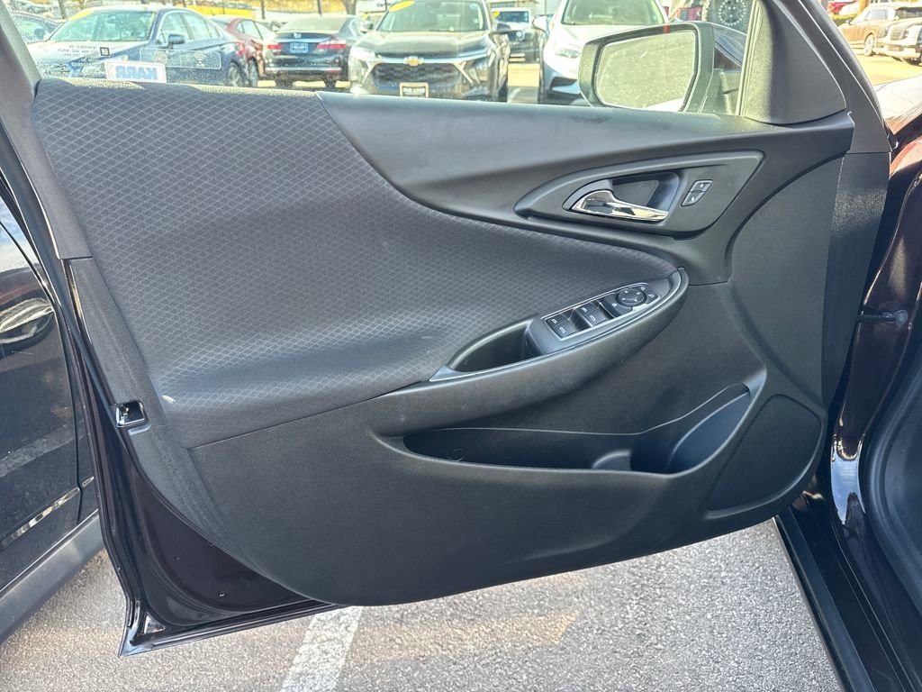 Used 2020 Chevrolet Malibu LT image 23