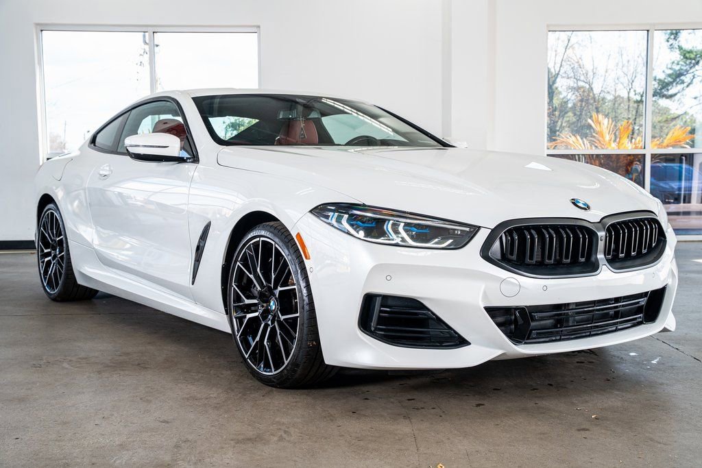Used 2025 BMW 840i Coupe w/ M Sport Professional Package image 4