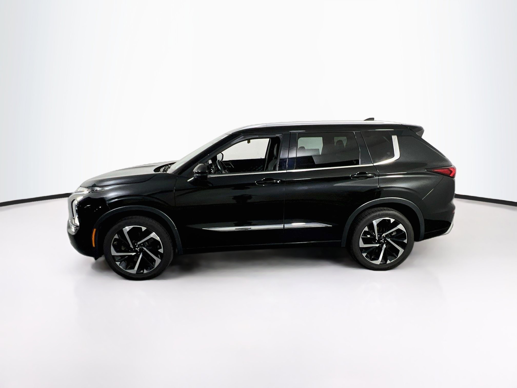 Used 2022 Mitsubishi Outlander SEL FWD image 8