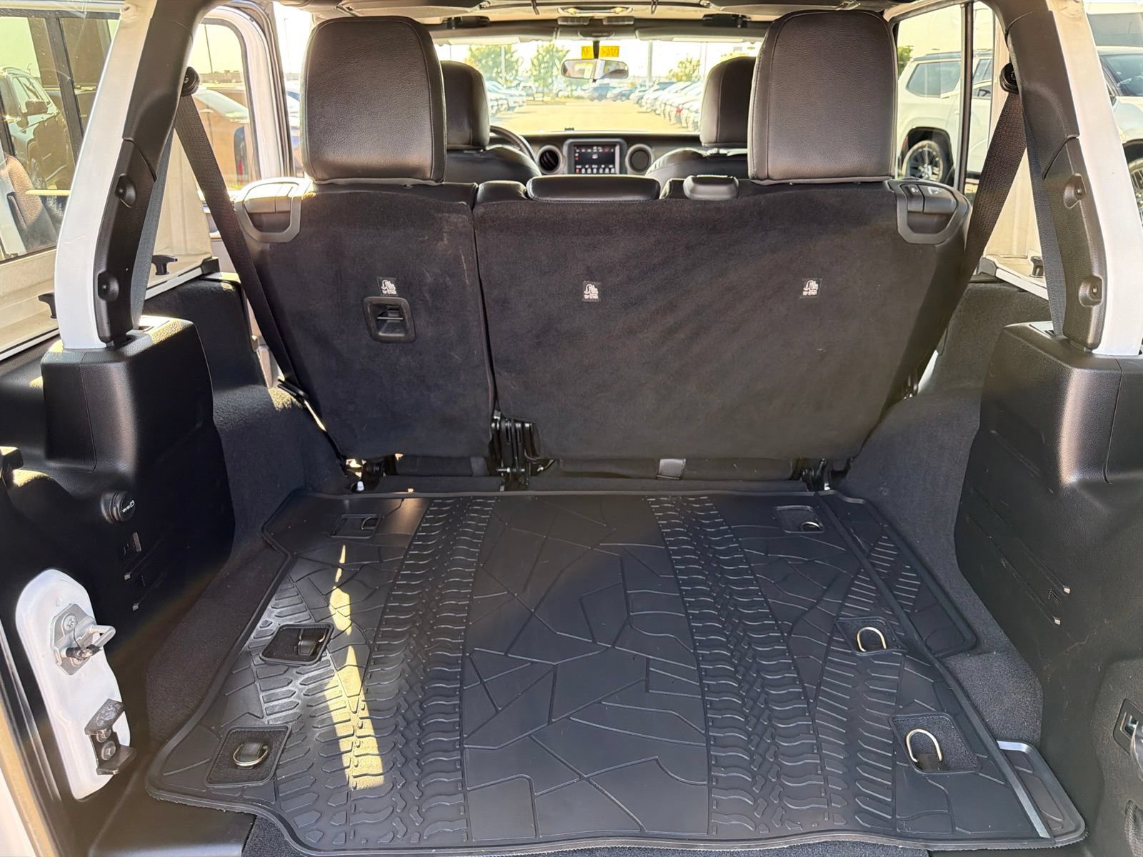 Used 2022 Jeep Wrangler Unlimited Sport AWD/4WD image 17