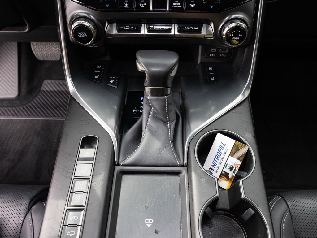 Used 2024 Lexus LX 600 4WD w/ Luxury Package image 28