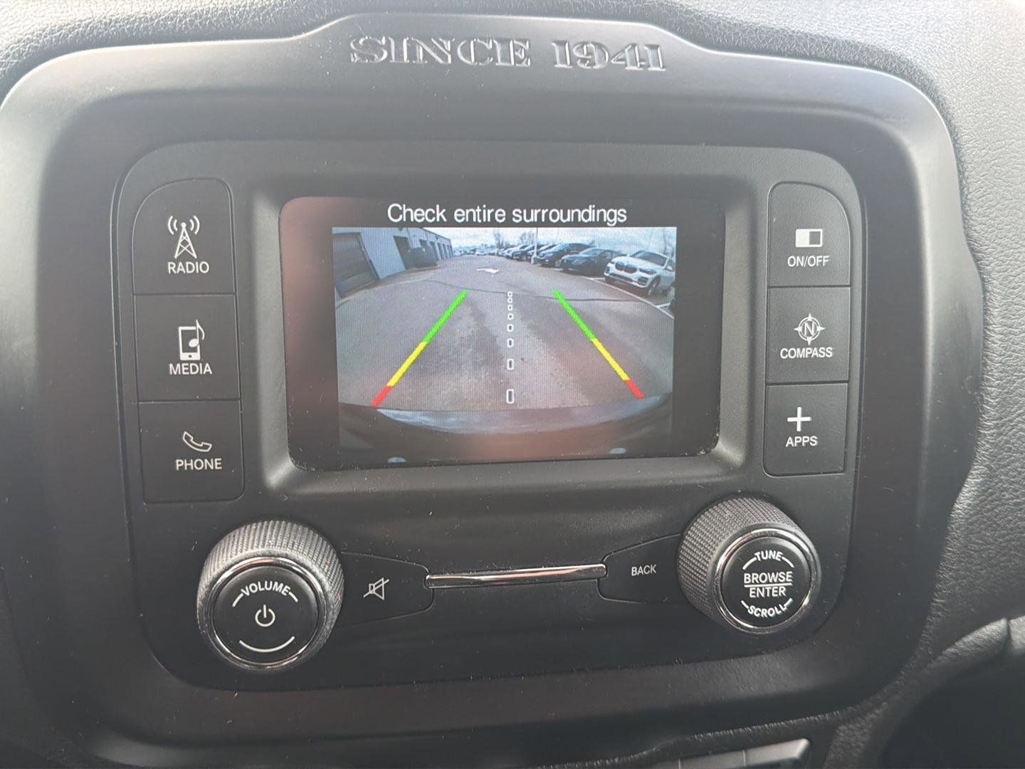 Used 2016 Jeep Renegade Latitude w/ Cold Weather Group image 23