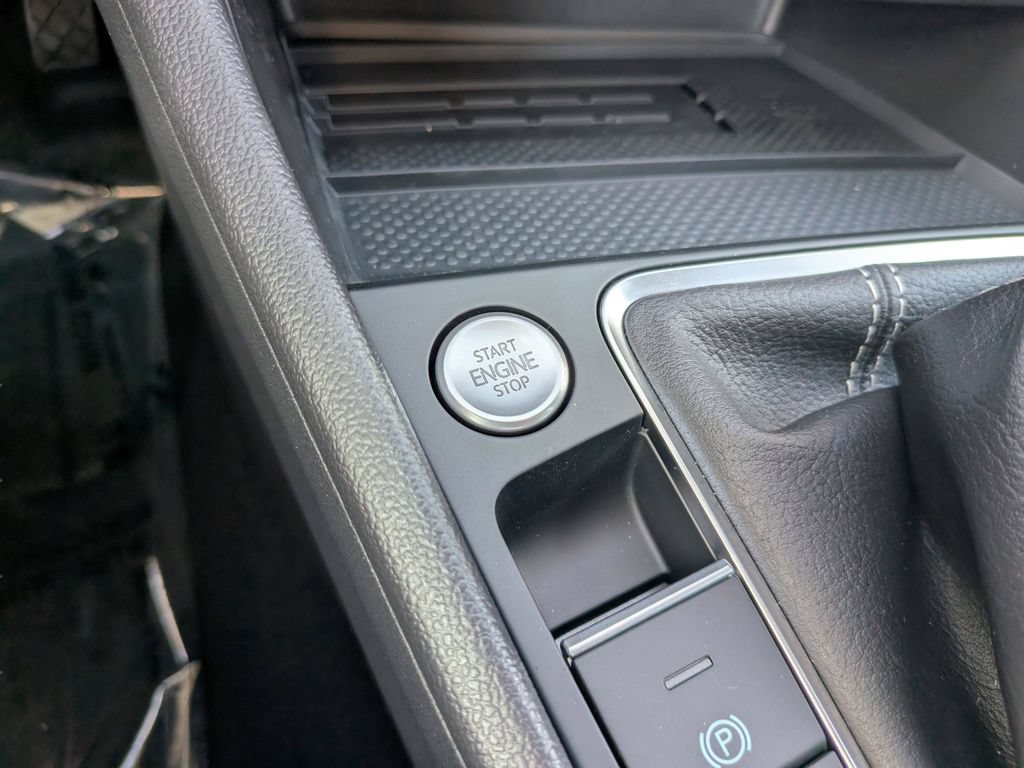New 2026 Volkswagen Jetta SE FWD image 21