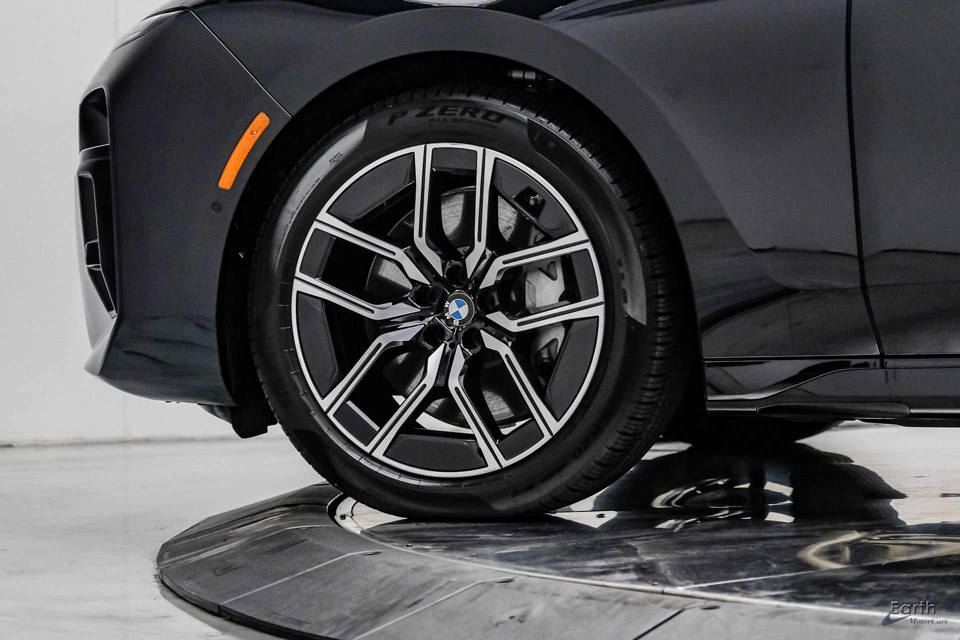 Used 2026 BMW 760i xDrive w/ Executive Package AWD/4WD image 96