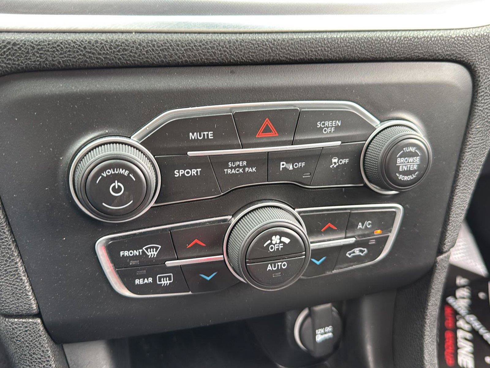 Used 2022 Dodge Charger R/T RWD image 21