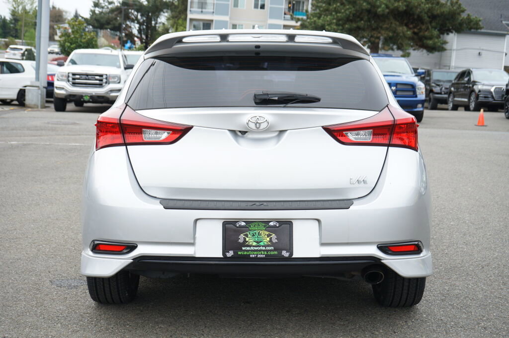 Used 2017 Toyota Corolla iM image 4