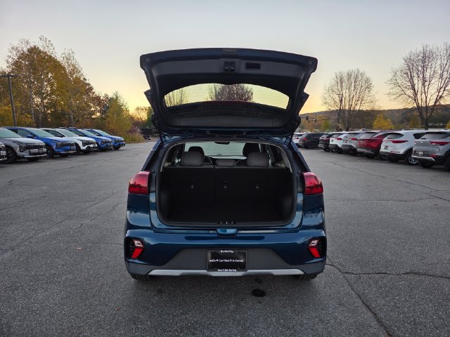 Certified 2022 Kia Niro LXS FWD image 10