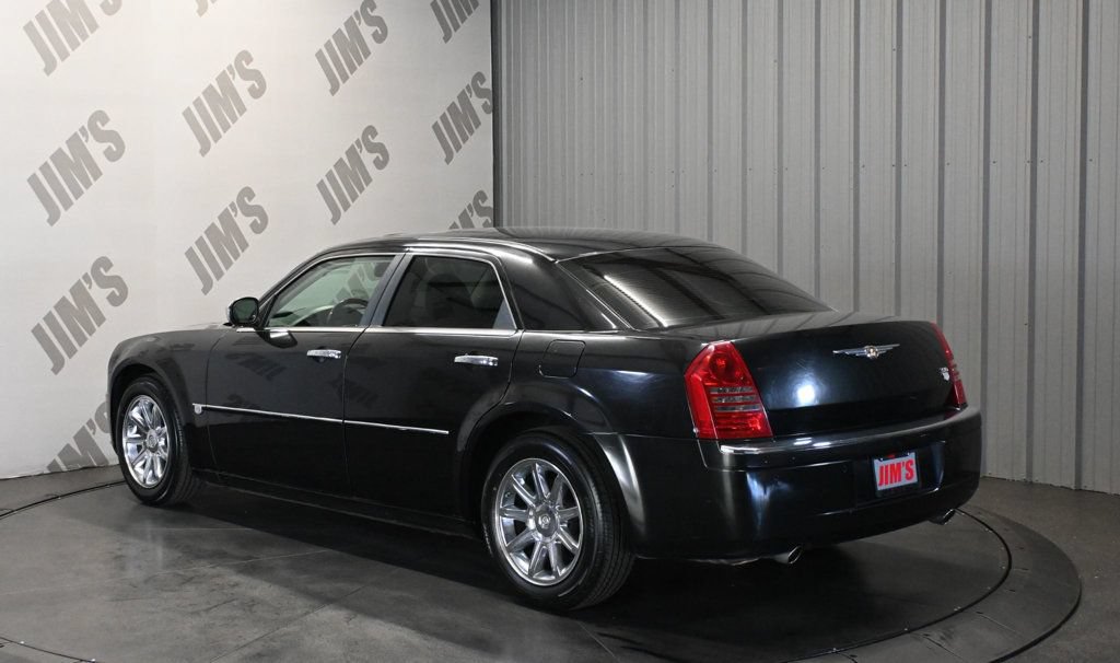 Used 2006 Chrysler 300 C w/ Protection Group II RWD image 7