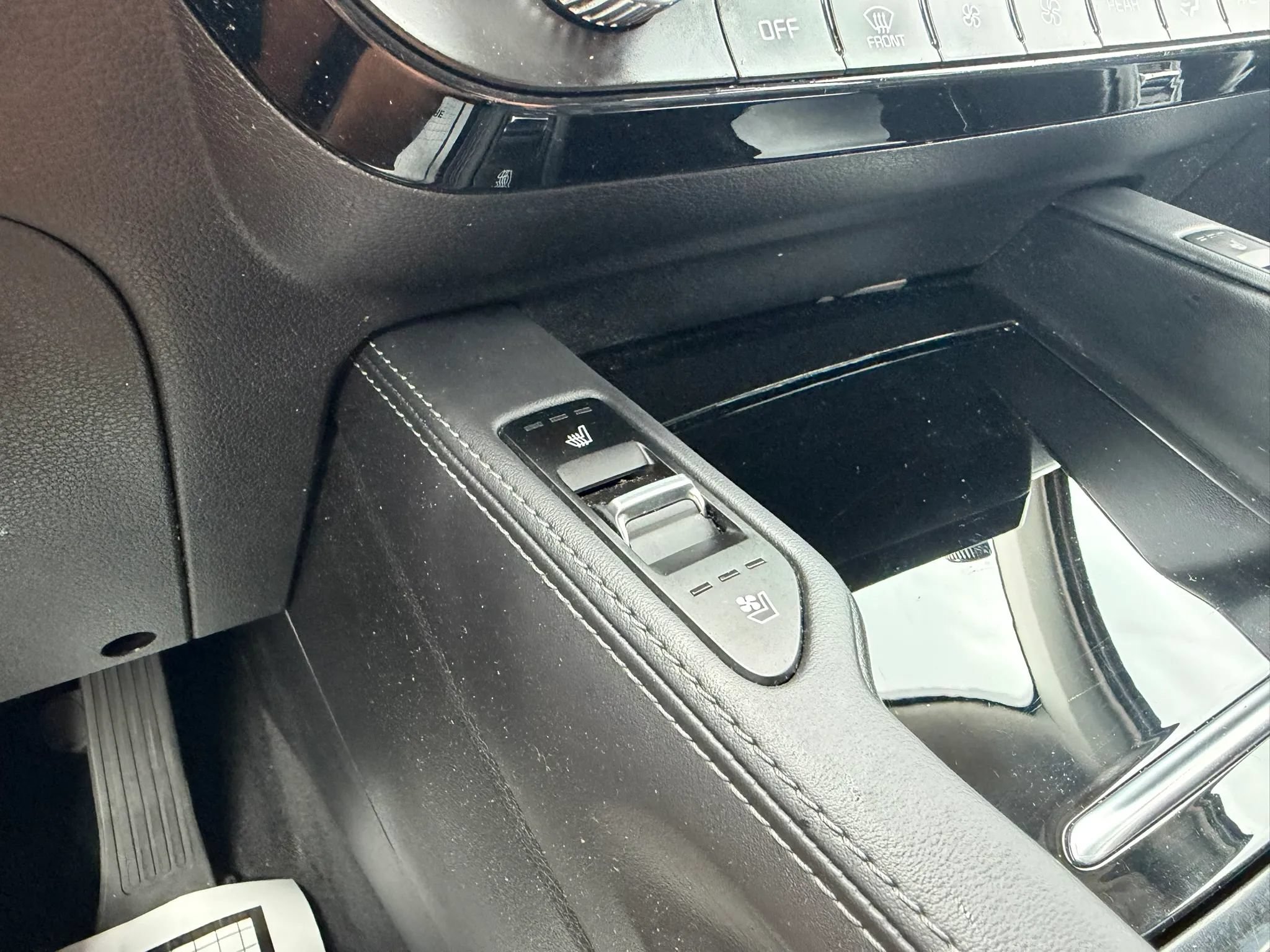 Used 2021 Kia Telluride EX w/ EX Premium Package FWD image 15