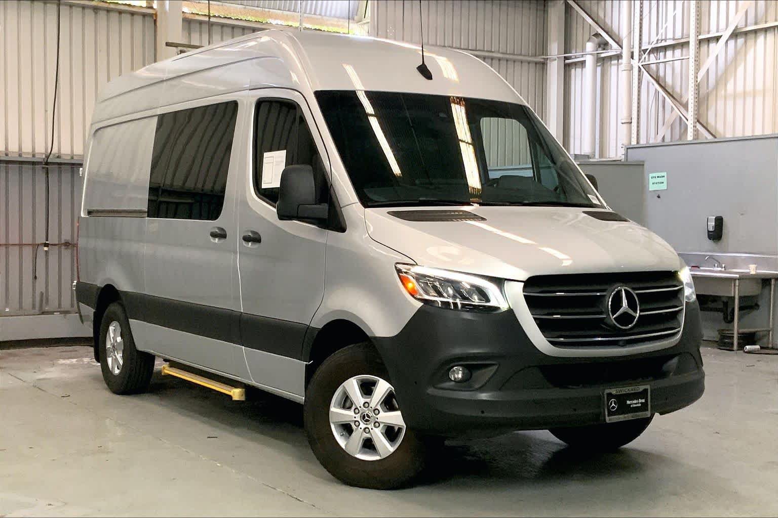 Used 2021 Mercedes-Benz Sprinter 2500 image 6