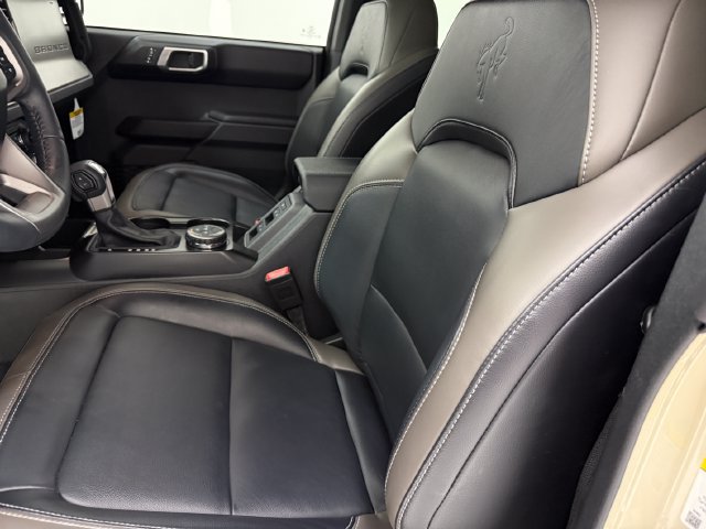 Used 2025 Ford Bronco Outer Banks AWD/4WD image 28
