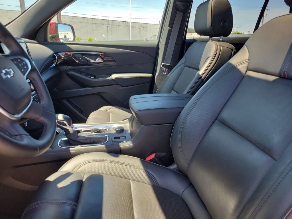 Used 2023 Chevrolet Traverse RS AWD/4WD image 23