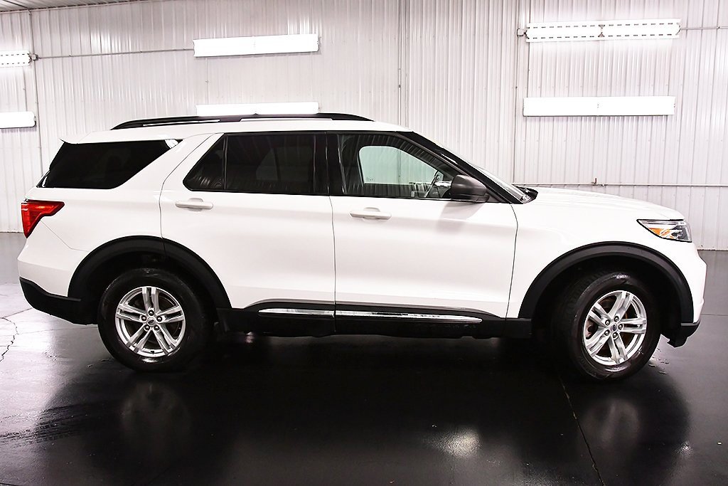 Used 2022 Ford Explorer XLT image 8