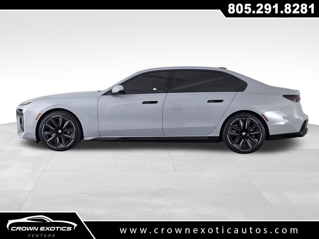 Used 2023 BMW 760i xDrive w/ Executive Package AWD/4WD image 4