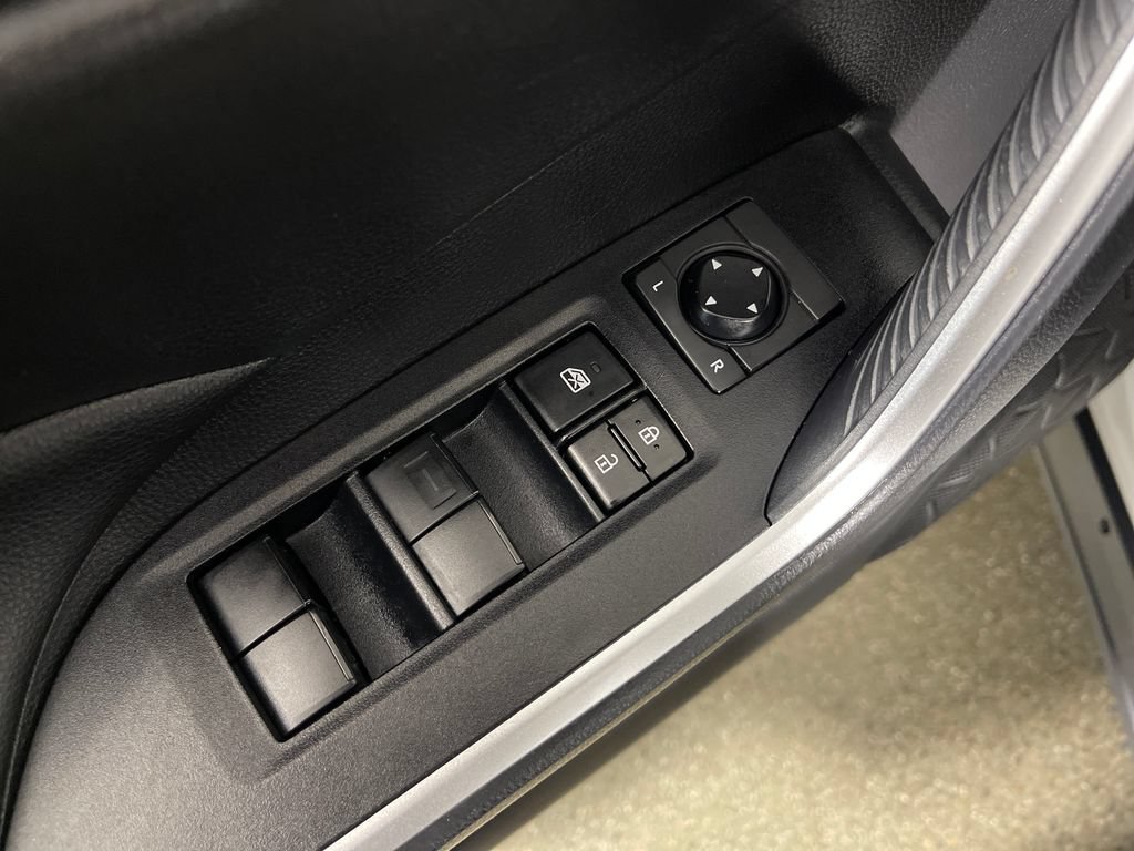Certified 2021 Toyota RAV4 LE FWD image 16