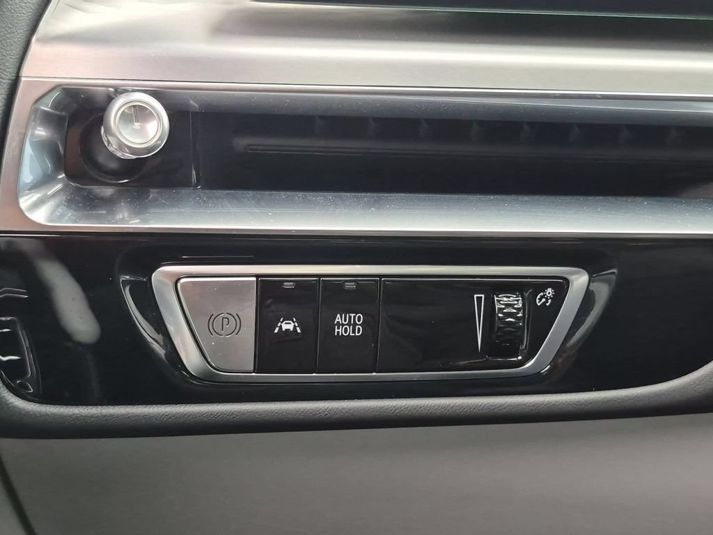 Certified 2024 Cadillac Lyriq Luxury RWD image 10