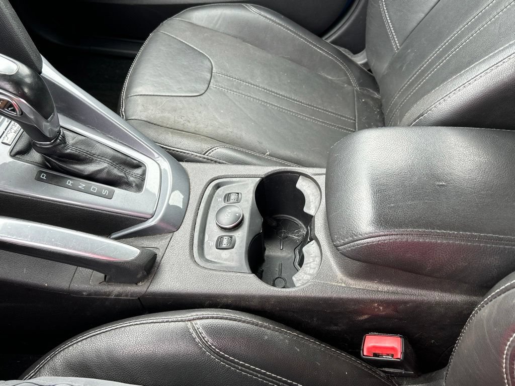 Used 2013 Ford Focus Titanium w/ Titanium Handling Pkg FWD image 31