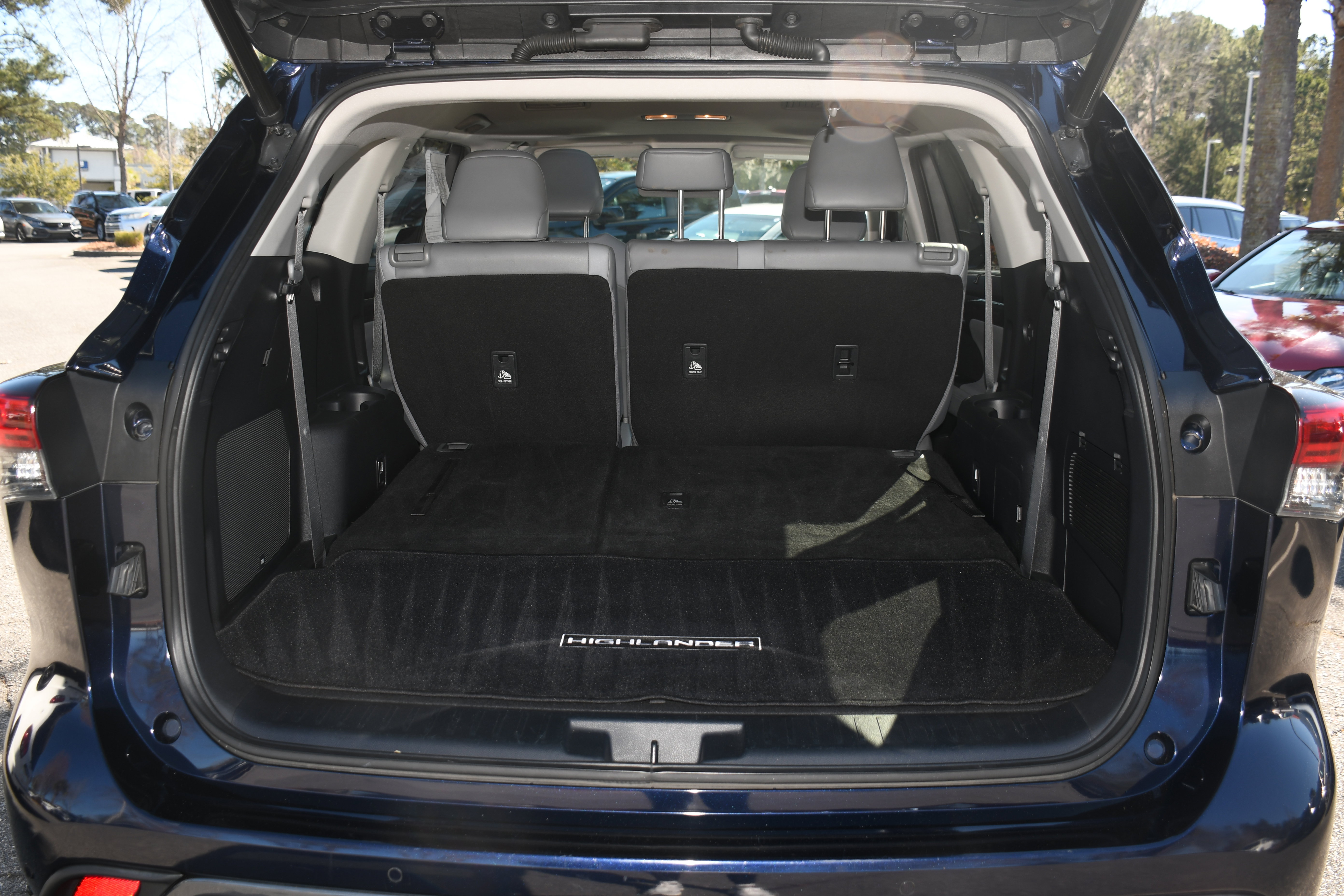 Used 2020 Toyota Highlander Limited image 19