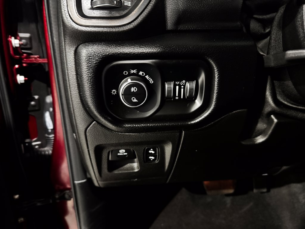 Used 2019 RAM 1500 Sport w/ Trailer Tow Group AWD/4WD image 38