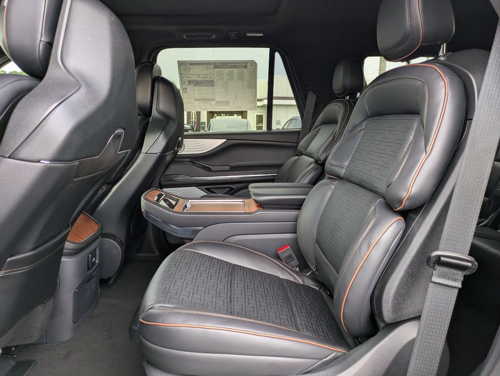 New 2027 Lincoln Navigator Black Label AWD/4WD image 15