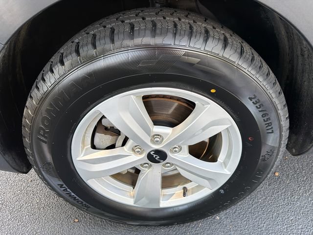 Used 2023 Kia Sorento LX FWD image 11