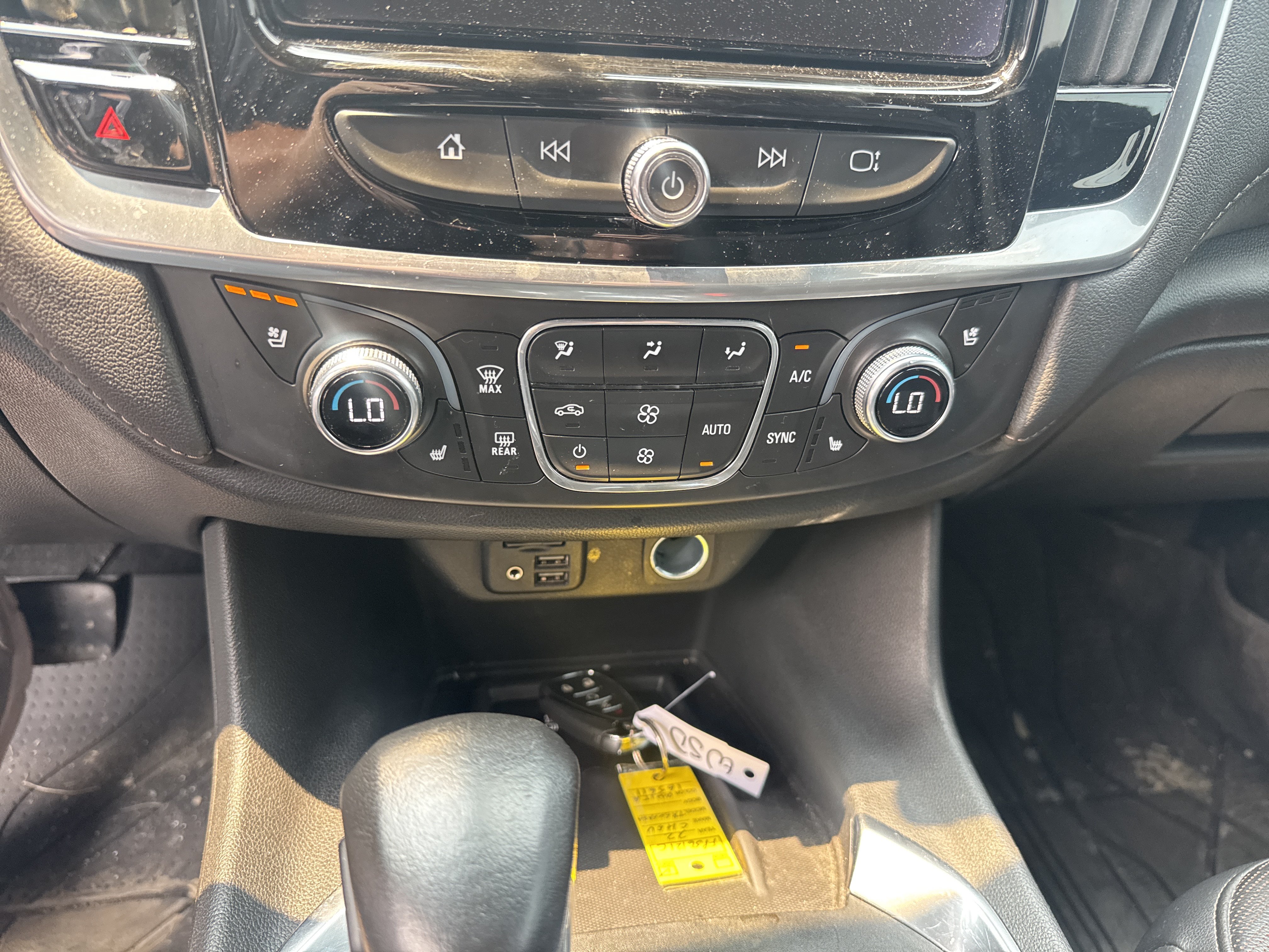 Used 2022 Chevrolet Traverse High Country w/ LPO, Floor Liner Package AWD/4WD image 26