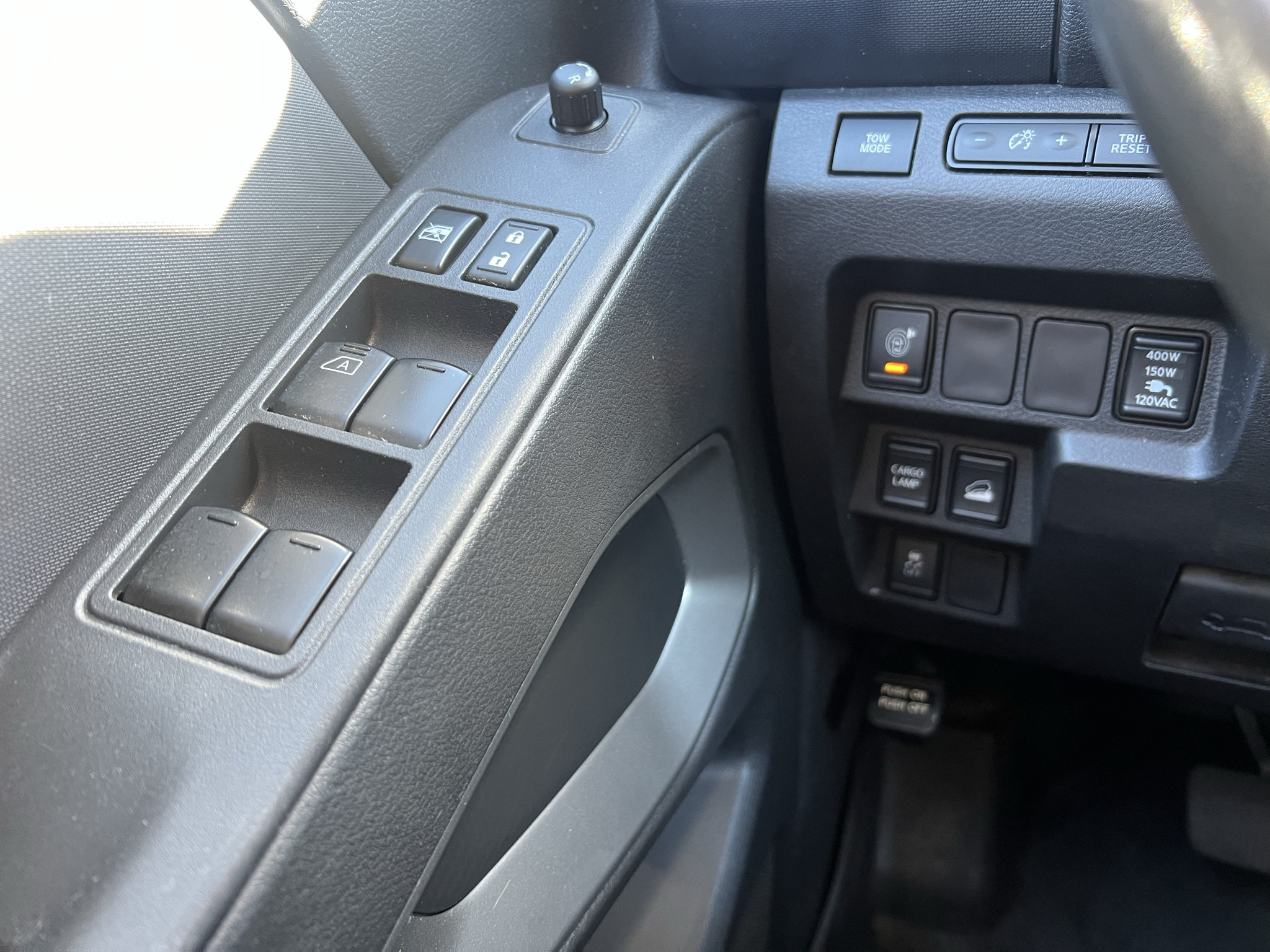 Used 2022 Nissan Frontier SV AWD/4WD image 18