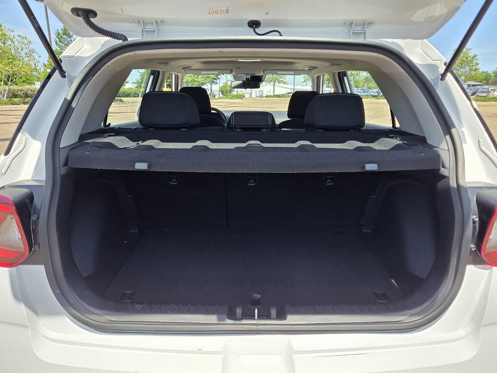 Used 2025 Hyundai Venue SEL FWD image 33