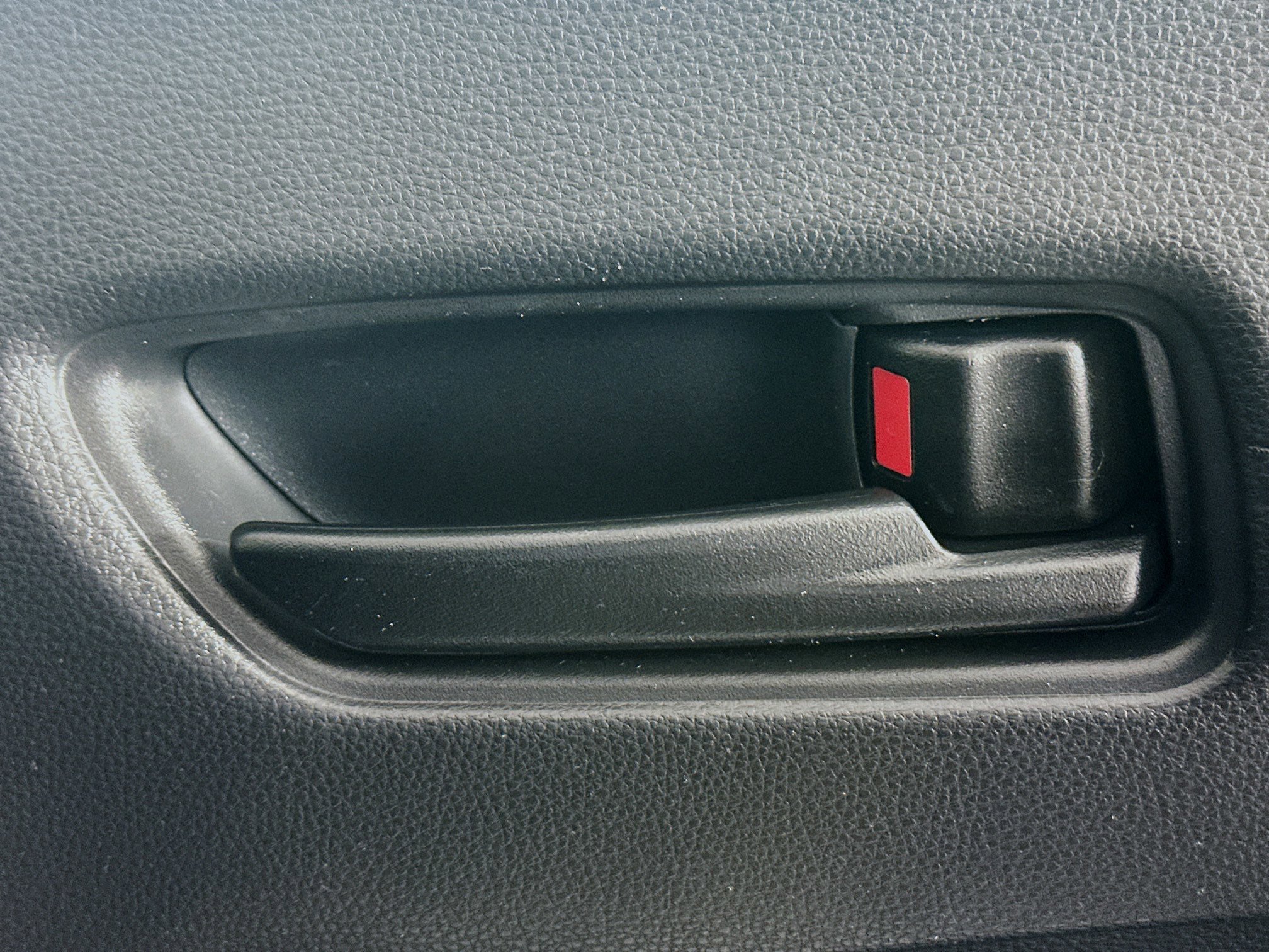 Used 2022 Toyota Corolla Cross LE image 29