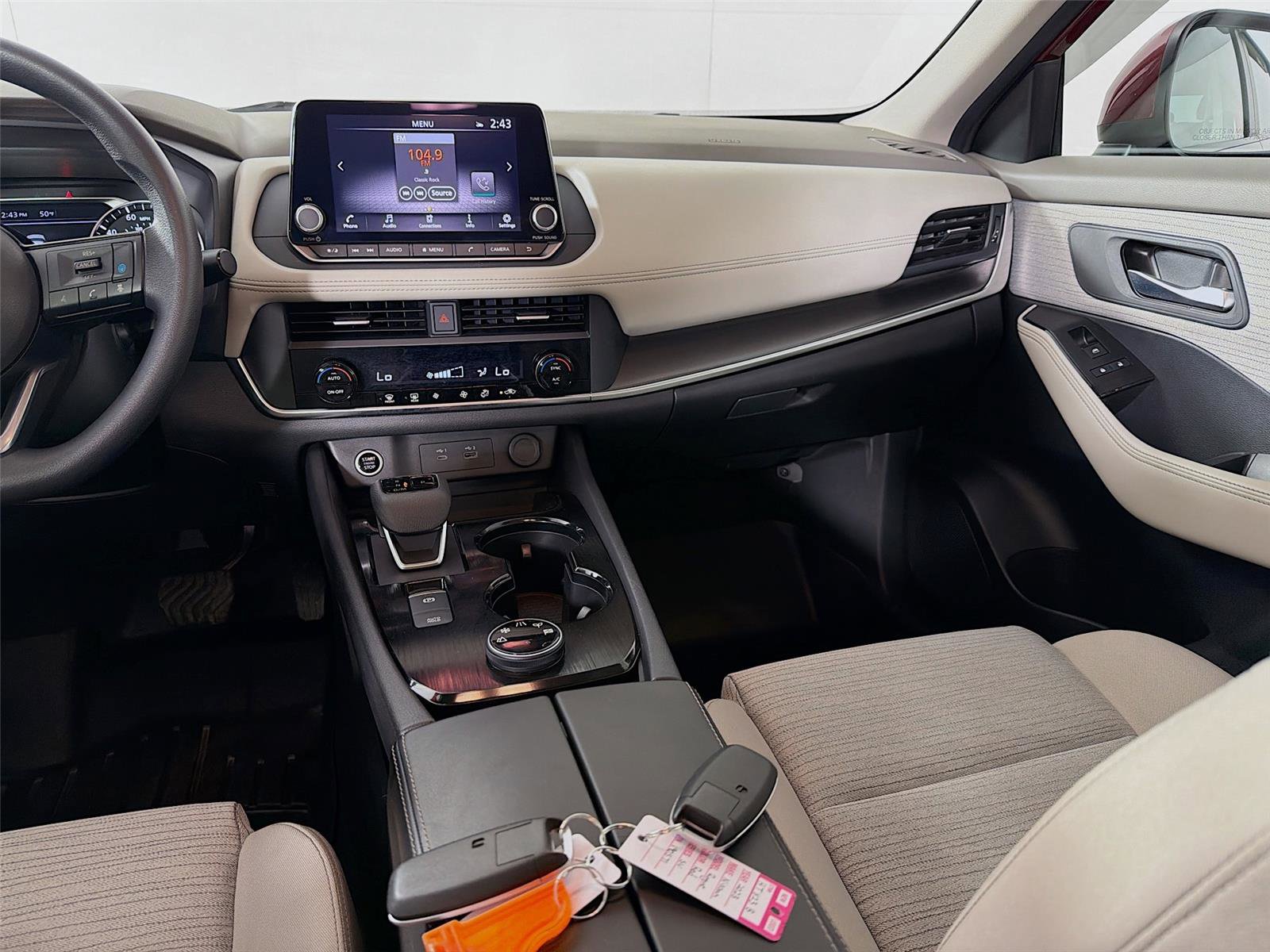 Used 2023 Nissan Rogue SV image 22