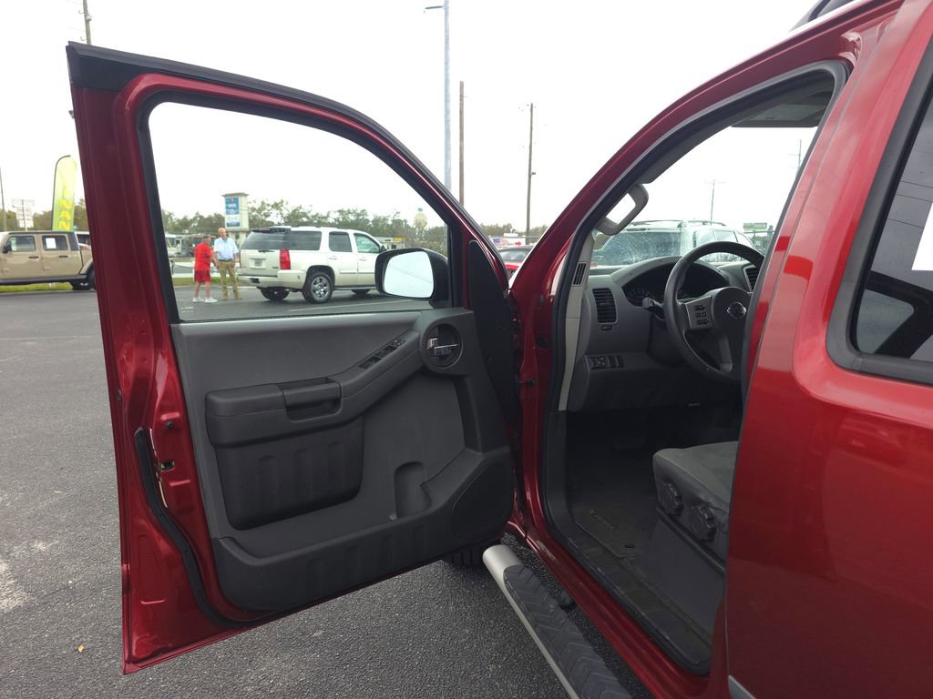 Used 2015 Nissan Xterra S w/ Value Package RWD image 9