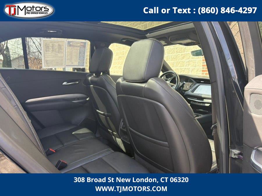Used 2019 Cadillac XT4 Premium Luxury image 12