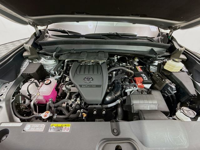 Used 2024 Toyota Grand Highlander Limited image 32