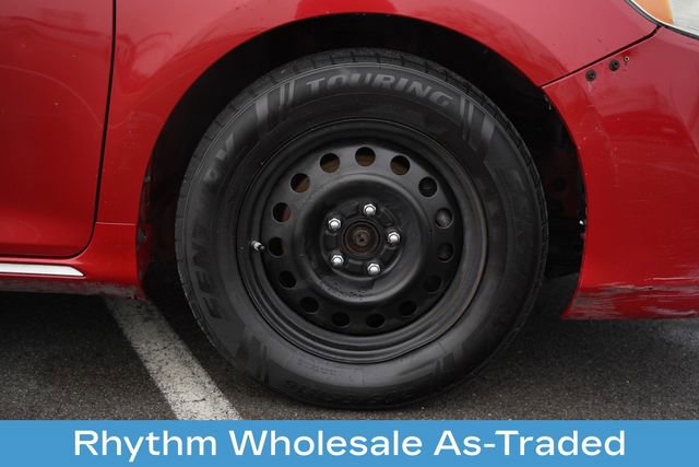 Used 2012 Toyota Camry LE image 36