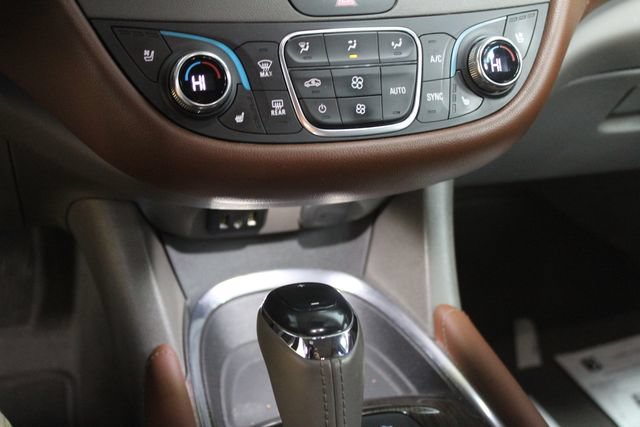 Used 2018 Chevrolet Malibu Premier w/ Premier Sport Package FWD image 20