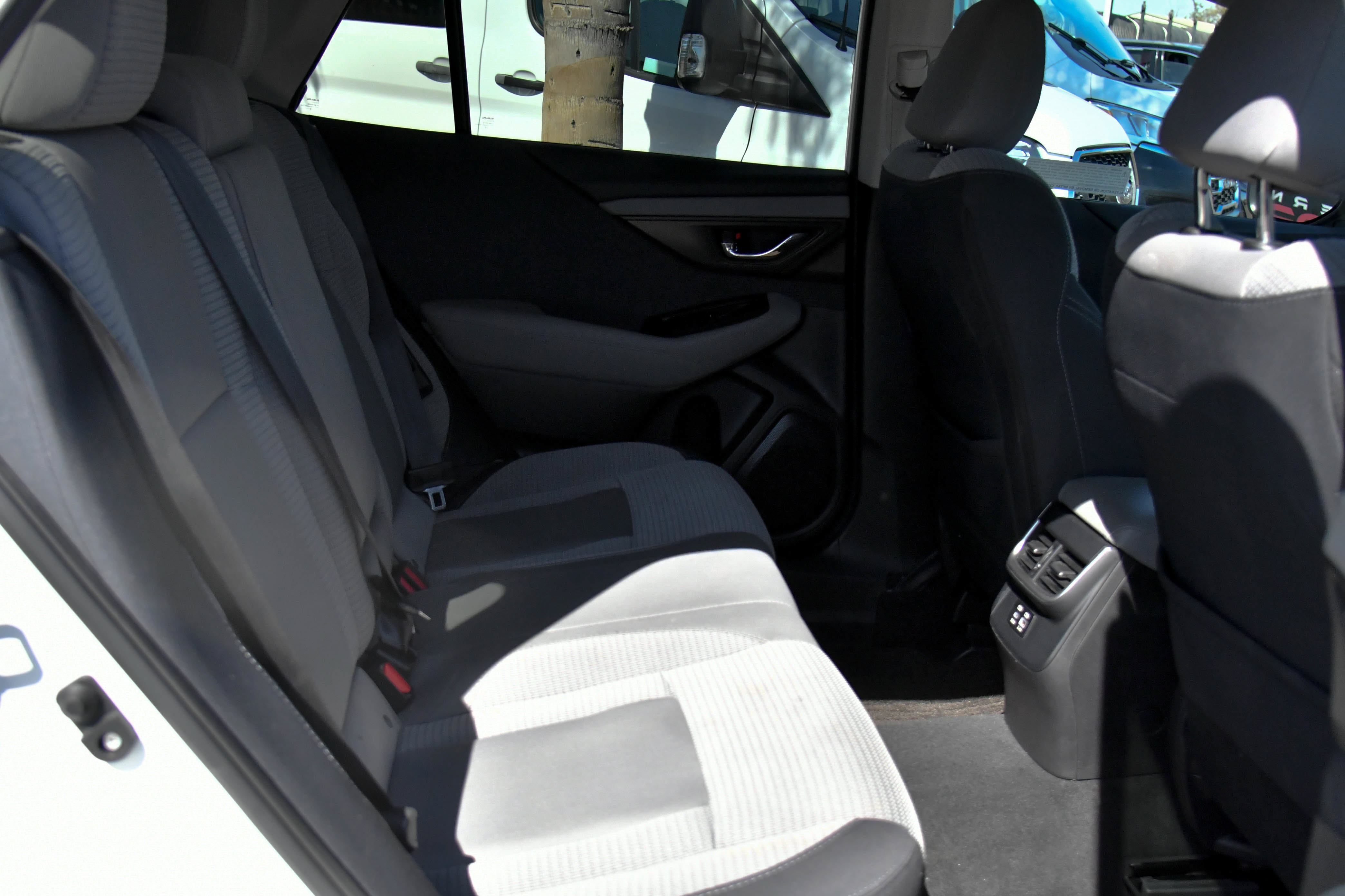 Used 2023 Subaru Outback Premium AWD/4WD image 41
